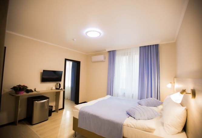 family-room5.jpg