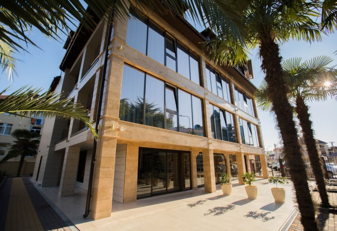 standard-outdoor3.jpg