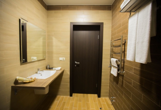 standard-room1.jpg