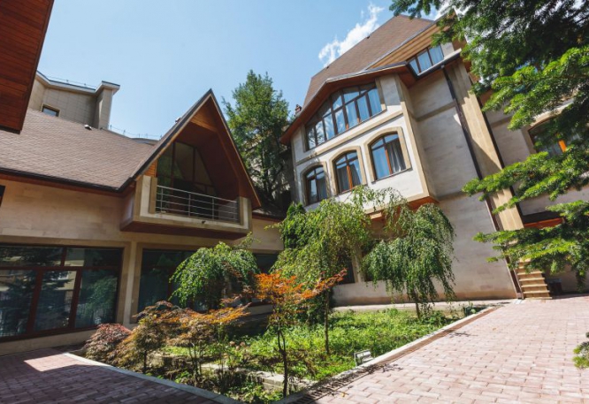feyri-haus-100.jpg