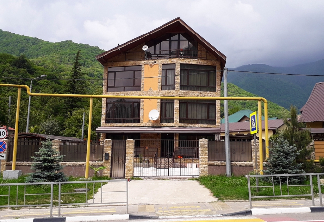 original-1526909860-2.jpg