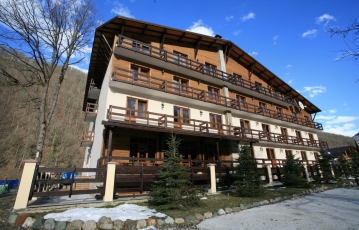 Превосходный отель 2500 м² на продажу в Эсто-садке